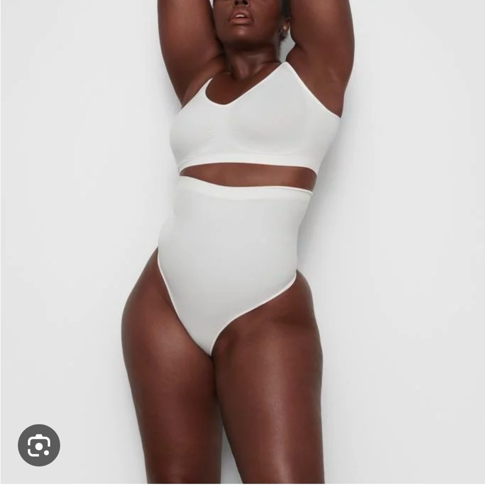 Skims High Waist Thong Shapewear in White, Discontinued Bridal Collection L/XL